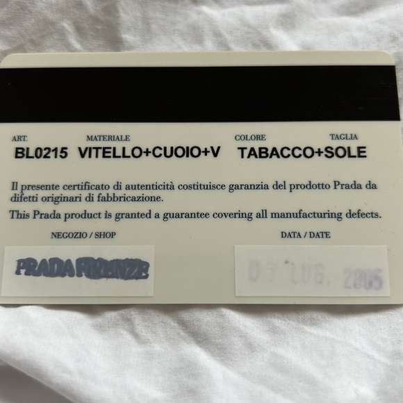 Over the shoulder Prada bag - Picture 5 of 13